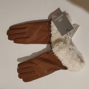 NWT Soia & Kyo Lambskin Demy Gloves, Color Hazel